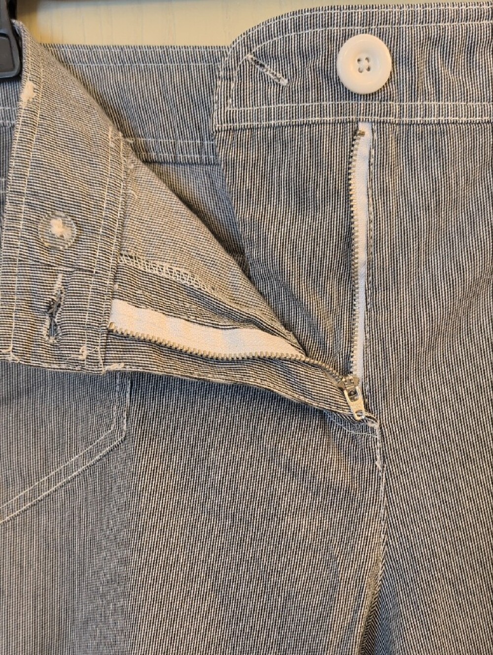 Style & Co. Light Blue Striped Capris | Women’s Size 18W | Snap Hem Detail - Picture 7 of 9